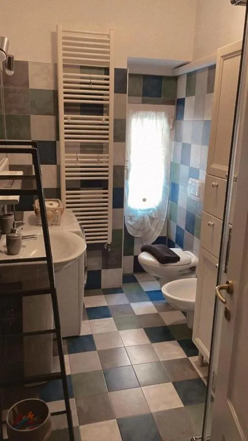 Casa Celeste, Bilocale Nel Pieno Centro Di Alassio 0*,